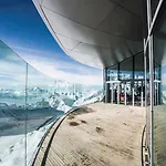 Wellnesshüttendorf Wiese Chalet St. Leonhard im Pitztal
