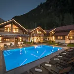 Wellnesshüttendorf Wiese St. Leonhard im Pitztal