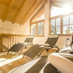 Chalet Wellnesshüttendorf Wiese *