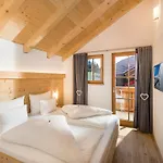 Wellnesshüttendorf Wiese St. Leonhard im Pitztal