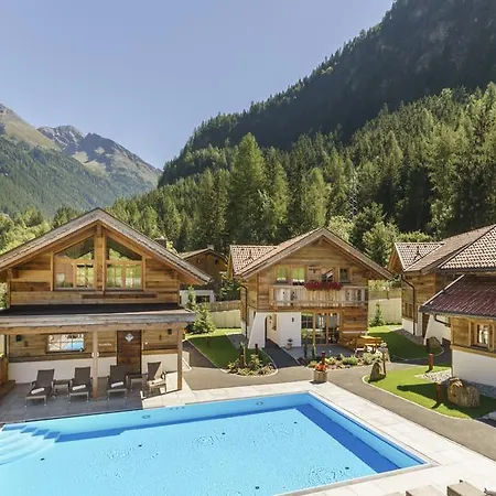 Wellnesshuettendorf Wiese Sankt Leonhard im Pitztal