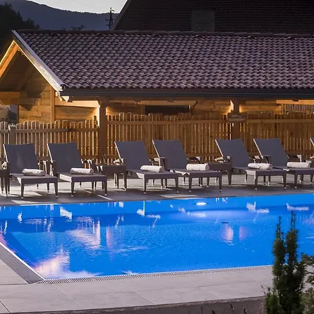 木屋 Wellnesshuettendorf Wiese 皮茨河谷圣莱昂哈德