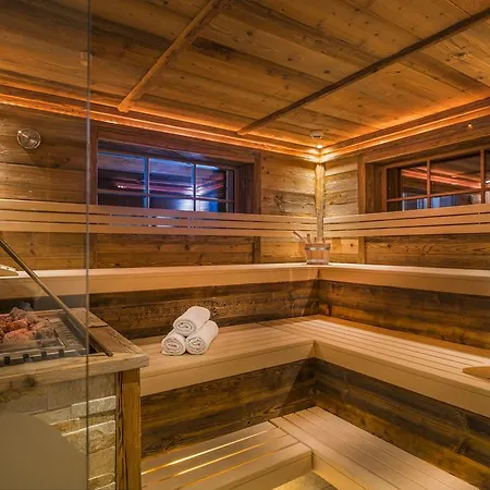 Chalet Wellnesshuettendorf Wiese Sankt Leonhard im Pitztal