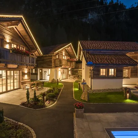 木屋 Wellnesshuettendorf Wiese 皮茨河谷圣莱昂哈德