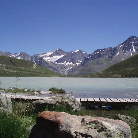 Wellnesshuettendorf Wiese * 장크트 리온하드 임 피츠탈