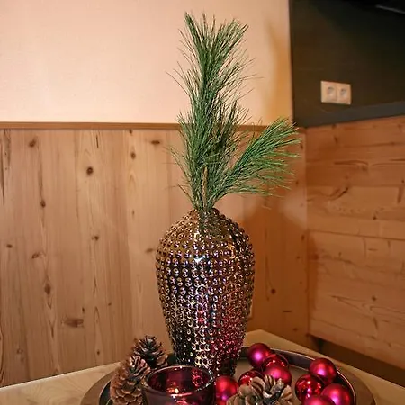 Wellnesshuettendorf Wiese 장크트 리온하드 임 피츠탈