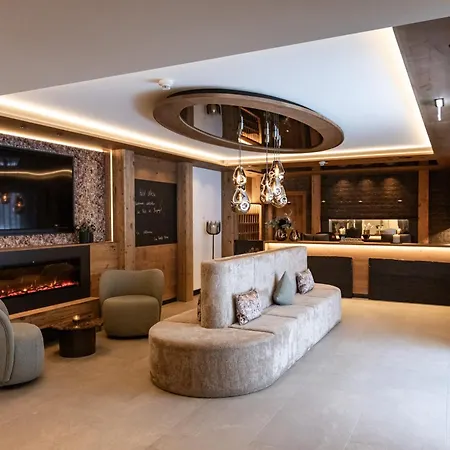 Wellnesshuettendorf Wiese *