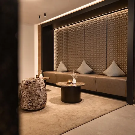 Wellnesshuettendorf Wiese 샬레