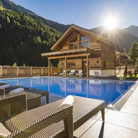 샬레 Wellnesshuettendorf Wiese