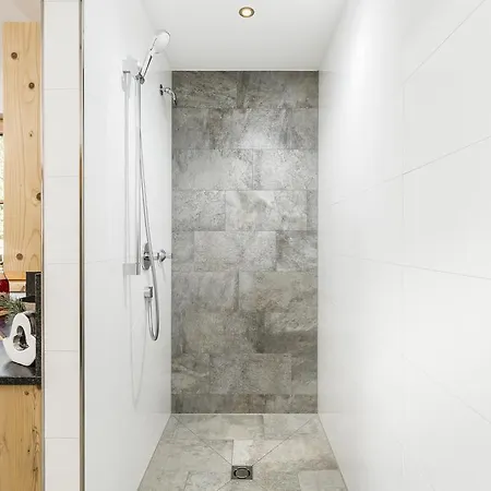 샬레 Wellnesshuettendorf Wiese *