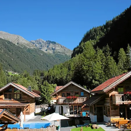 샬레 Wellnesshuettendorf Wiese